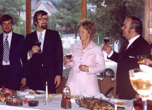Dr. Martin Wolfer mit Eltern